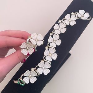 Vintage 60’s LISNER Spring Floral White Flower Cottage Fairy Core Jewelry Set